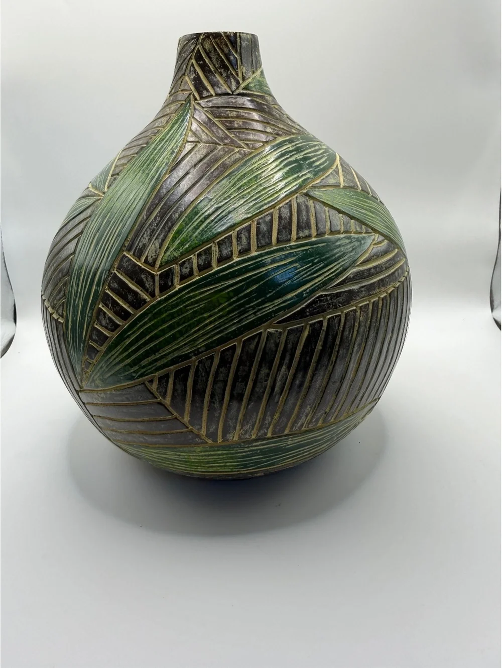 Decorative Handmade Ceramic Vase with Green Leaf Pattern